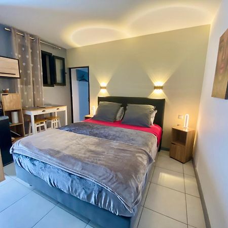 Hostal 170 Room 15 Service Appartement Le Tampon Eksteriør bilde