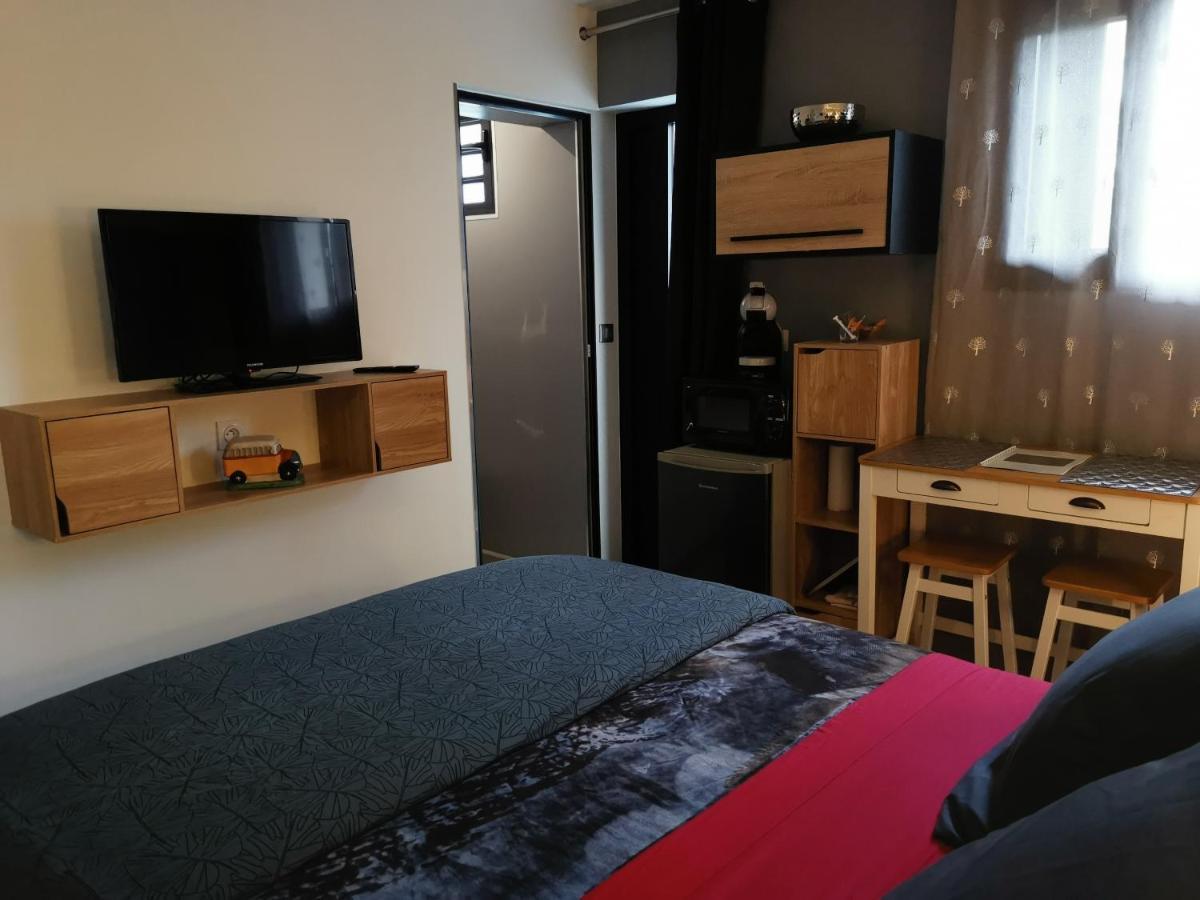 Hostal 170 Room 15 Service Appartement Le Tampon Eksteriør bilde